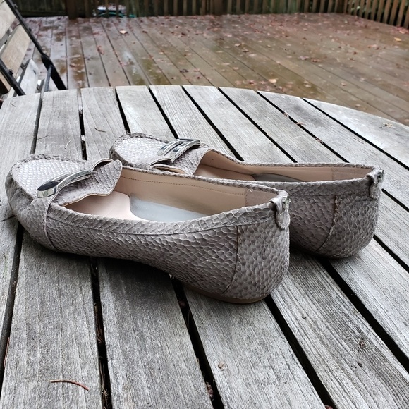 Calvin Klein Flats - Picture 2 of 4